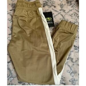 Bundle of 2 Pairs Athletic Works Boy's Joggers Green Tan Sizes 6/7-8